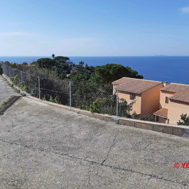 41-t3r-corsica-porticcio-vue-parking